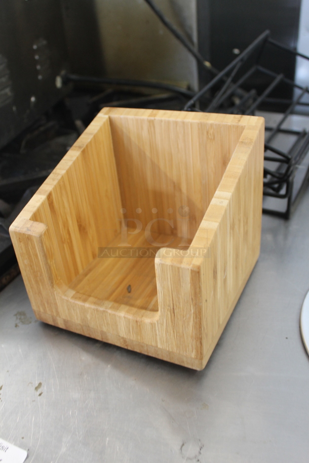 ALL ONE MONEY! Lot of Various Items Including Metal Mesh Round Pizza Baking Sheets and Wood Bin - Image 4 of 5