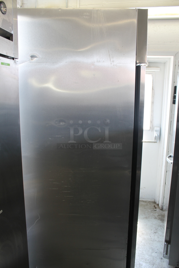 2015 True TG1R-1S ENERGY STAR Stainless Steel Single Door Reach In Cooler w/ Poly Coated Racks on Commercial Casters. 115 Volts, 1 Phase. Tested and Working! - Image 6 of 6