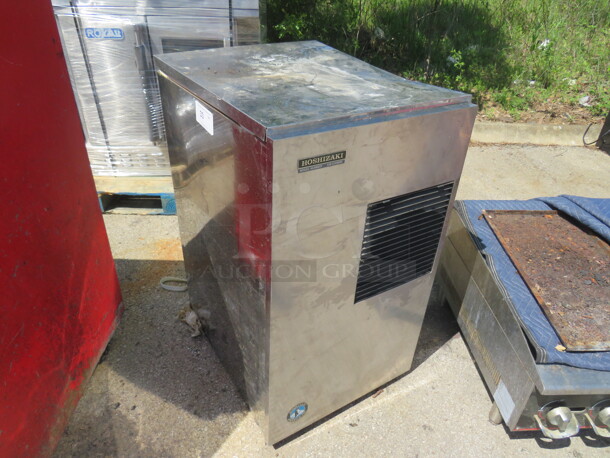 One Hoshizaki Ice Maker. Model# KM-630MRE. 120/208-230 Volt. 1 Phase. 22X28X38. No Remote. - Image 2 of 3