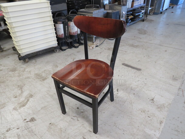 Black Metal Chair With Wooden Seat And Back. 4XBID - Image 2 of 2