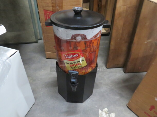 One NEW Vollrath Tea Satellite With Stand And Lid. #7882G.