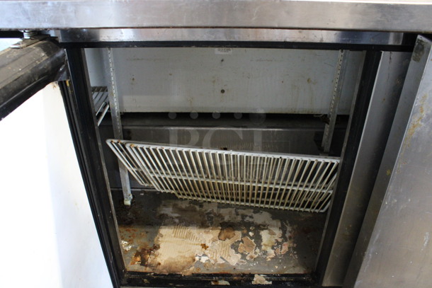 True Model TUC-72 Stainless Steel Commercial 3 Door Undercounter Cooler on Commercial Casters. 115 Volts, 1 Phase. 72x30x35. Tested and Working! - Image 3 of 6