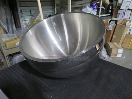 One NEW Vollrath 3.7 Quart Angled Stainless Steel Double Wall Serving Bowl. #46586. 