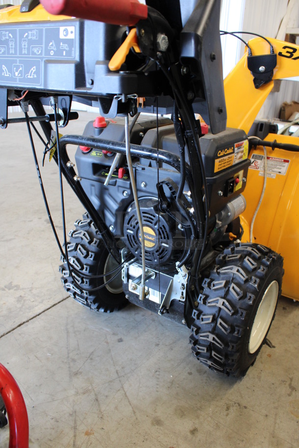 Cub Cadet 3X 30" HD Three Stage Power Metal Snow Thrower. 30x54x40 - Image 7 of 7