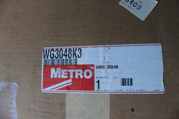 BRAND NEW IN BOX! Metro WG3048K3 Green Coated Grid Rack - Image 3 of 3