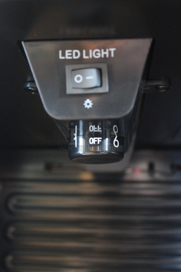 Arctic King ARV115B1AST Metal Mini Cooler Merchandiser. 115 Volts, 1 Phase. Tested and Powers On But Does Not Get Cold - Image 4 of 4