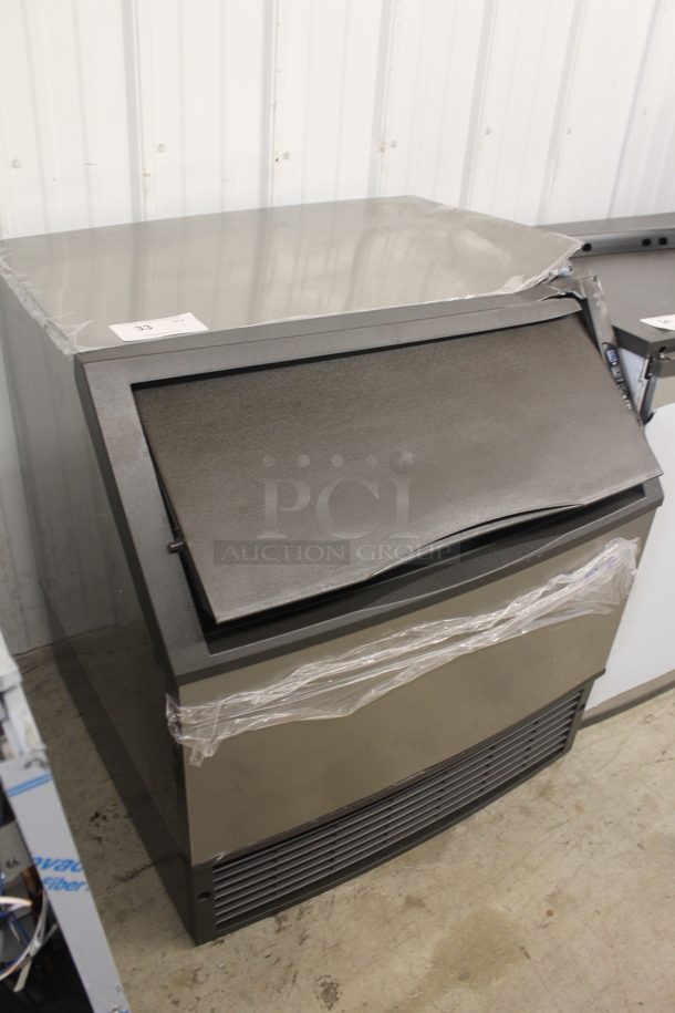 BRAND NEW SCRATCH AND DENT! 2022 Manitowoc UDF0310A-161B NEO Stainless Steel Commercial Self Contained Undercounter Dice Cube Ice Machine with 119 lb. Bin. 115 Volts, 1 Phase. - Image 2 of 10