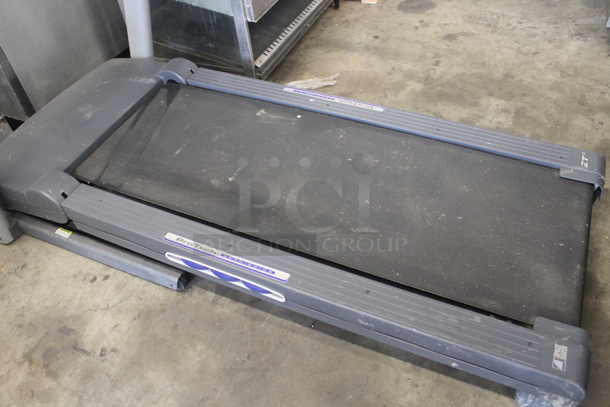 Pro-form Intermix Acoustics 2.0 Metal Floor Style Treadmill. Tested and Does Not Power On - Image 2 of 7