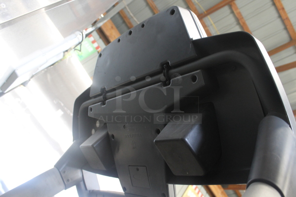 Pro-form Intermix Acoustics 2.0 Metal Floor Style Treadmill. Tested and Does Not Power On - Image 6 of 7