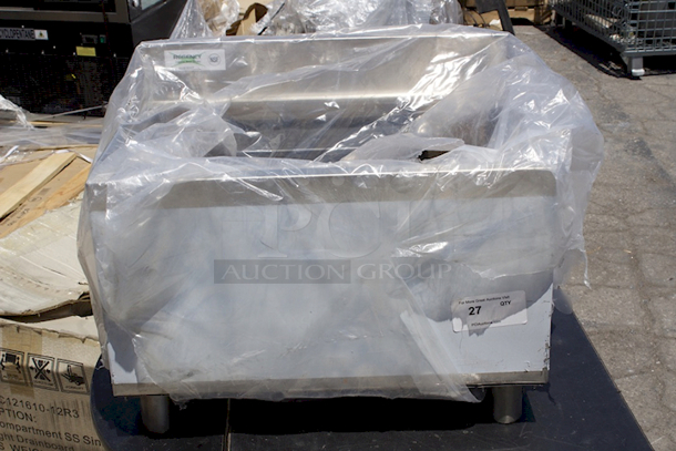 BRAND NEW SCRATCH & DENT! Regency 18" x 24" Underbar Ice Bin with 7 Circuit Post-Mix Cold Plate and Bottle Holders - 51 lb. 24x18-1/2x33 Back Right Leg Is Damaged.  - Image 2 of 10