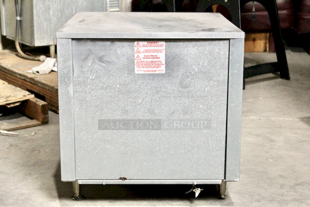 BEAUTIFUL! Taylor RC25N-27 Remote Condensing Unit Used With Frozen Margarita Dispenser. 208-230v/60hz/1ph  21-1/2x23-1/4x21-7/8.
Removed In Working Order From Fat Tuesday. - Image 3 of 6