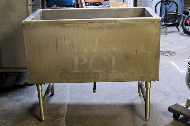 ICEE! Stainless Steel Beer Box With Drain.
46x28x39-1/2 - Image 4 of 6