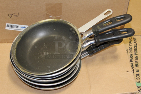 AMAZING! Vollrath 67807 7" Non-Stick Aluminum Frying Pan w/ Vented Silicone Handle. 5x Your Bid