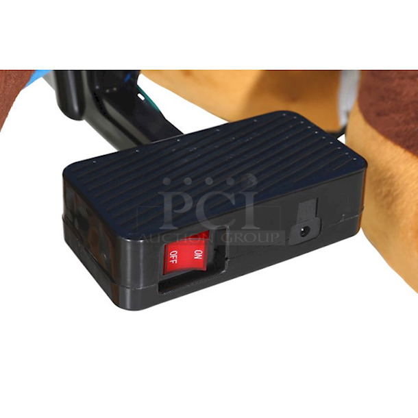 LIMITED EDITION! Paw Patrol 6 Volt Plush Chase Ride-on by Dynacraft with Pup House Included! 28.50 x 14.50 x 26.00 - Image 7 of 9