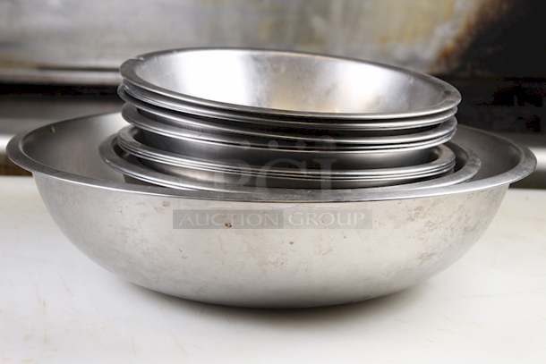 SCORE! 12 Various Sized Stainless Steel Mixing Bowls. 12x Your Bid - Image 2 of 8