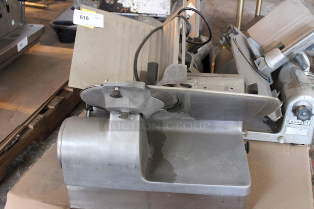 SOLID! Hobart 19526 Automatic 2 Speed Deli Slicer, Working When Tested. 26-1/4"W x 24"D x 21-1/4"H - Image 1 of 3