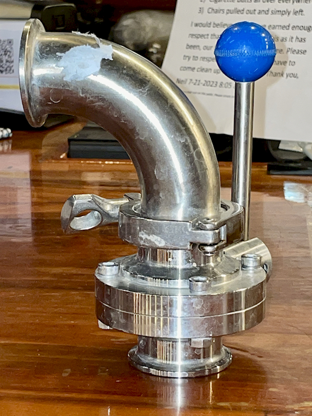 OUTSTANDING!! 4-Piece Brewery Equipment With Tri-Clamp Fittings – Butterfly Valve, Butterfly Valve With 90* Fitting, 2 Different Styles of Sight Glasses. 4x Your Bid - Image 3 of 6