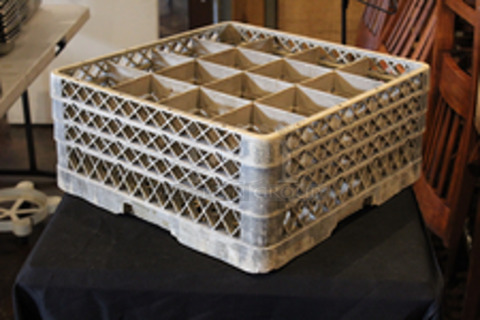 Vollrath TR8DDD Traex® Full-Size Beige 16-Compartment 7 7/8" Glass Rack
19-1/2x19-1/2x8-3/4 

