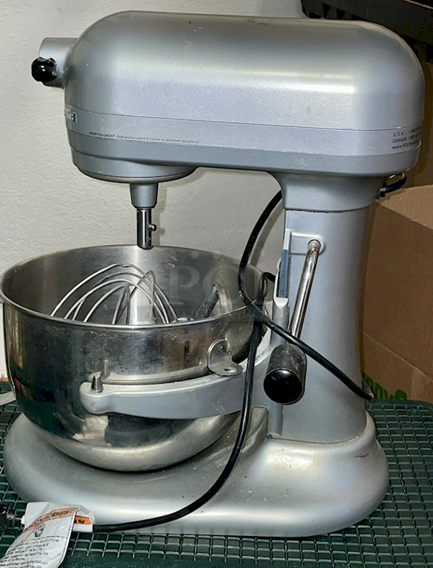 Kitchaid Professional 600™ Series 6 Quart Bowl-Lift Stand Mixer With Dough Whip, Hook and Paddle.  - Image 4 of 8