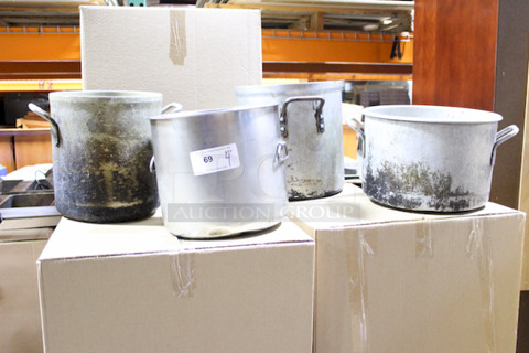 AWESOME! (4) 5-Gallon Soup Pots. 4x Your Bid