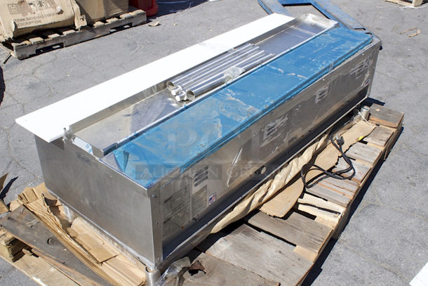 BRAND NEW SCRATCH & DENT! Eagle Group SHT4 Steam Table - Four Pan - Sealed Well, 240V - Cord Is Damaged - Image 10 of 11