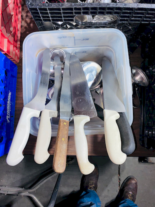 HUMONGOUS! Lot of Buffets/Catering Equipment. 
Includes (2) Crates of individual Frying Pans, (3) Containers of gravy boats, cream dispensers and etc, (1) container of Chefs Knives.  - Image 12 of 12