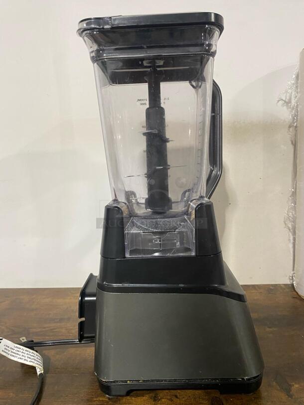 Ninja Professional Plus Blender, 1400 Peak Watts, 3 Functions for Smoothies, Frozen Drinks & Ice Cream with Auto IQ, 72-oz.* Total Crushing Pitcher & Lid ..... Tested and Working
 - Image 2 of 4