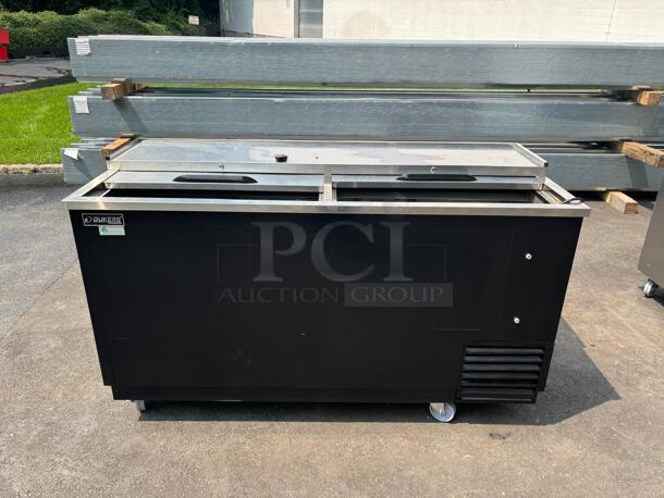 Dukers DHBC65 - 65" Bottle Cooler 488 liters capacity 
 - Image 1 of 6