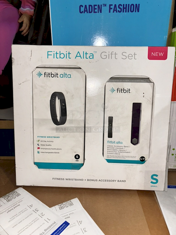 Fitbit Alta Gift Set, Size Small