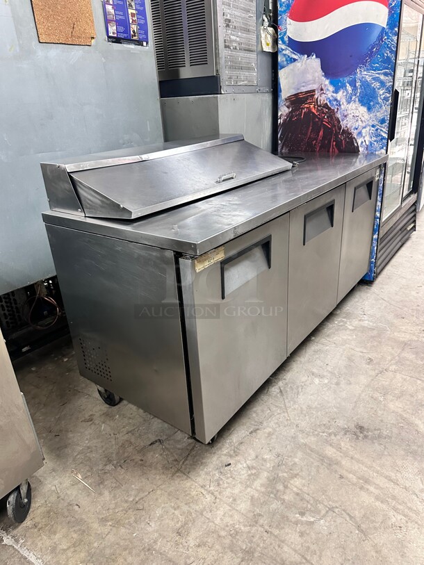 True TSSU-72-12 72"Sandwich/Salad Prep Table w/ Refrigerated Base, 115v Tested and Working - Image 3 of 10