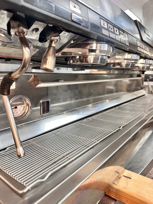 Excellent Condition Nuova Simonelli Aurelia II 4 Group Commercial Expresso Machine 220 Volt 1 Phase Tested and Working! - Image 9 of 10
