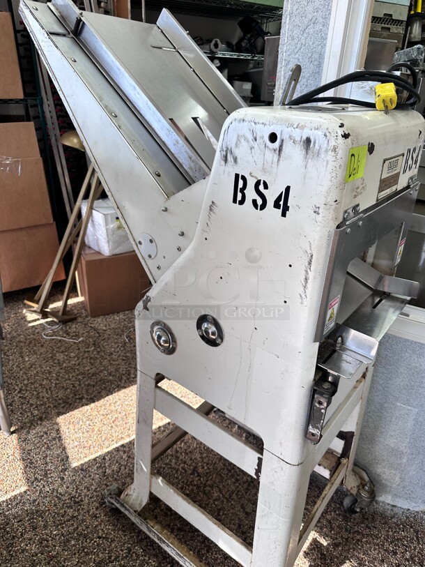 Certified Working Oliver 797-N Gravity-Feed Bread Commercial Toast Slicer w/ Last-Loaf Pusher, Gravity-Feed, 115v - Image 6 of 8