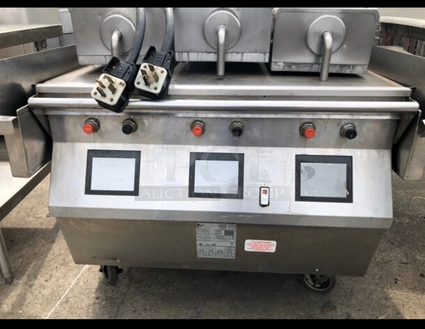 Working Taylor  Electric Double Sided Clamshell Griddle w/ Thermostatic Controls - 3/4 inch Steel Plate, 200240v/3ph NSF  - Image 3 of 8