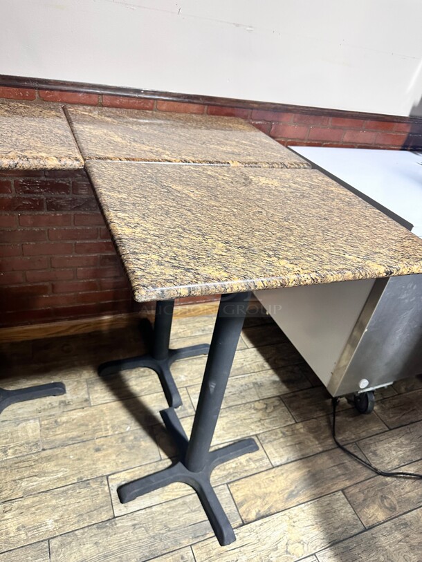Commercial Granit Table 30x30 With Base - Image 5 of 9