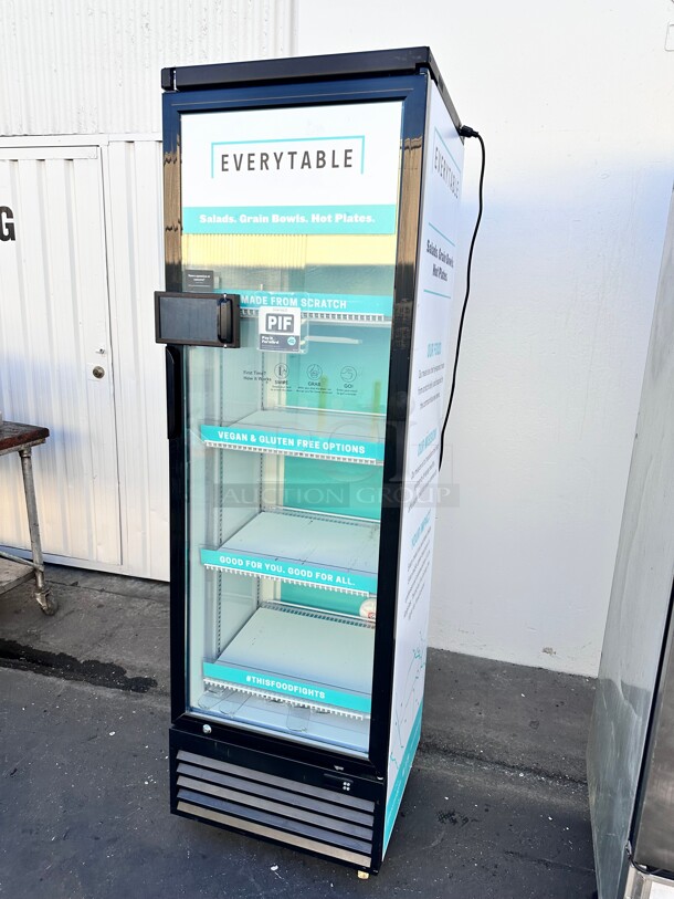 Excellent Condition Atosa P380WA Single Glass Door Display Fridge 115 Volt Working - Image 7 of 9