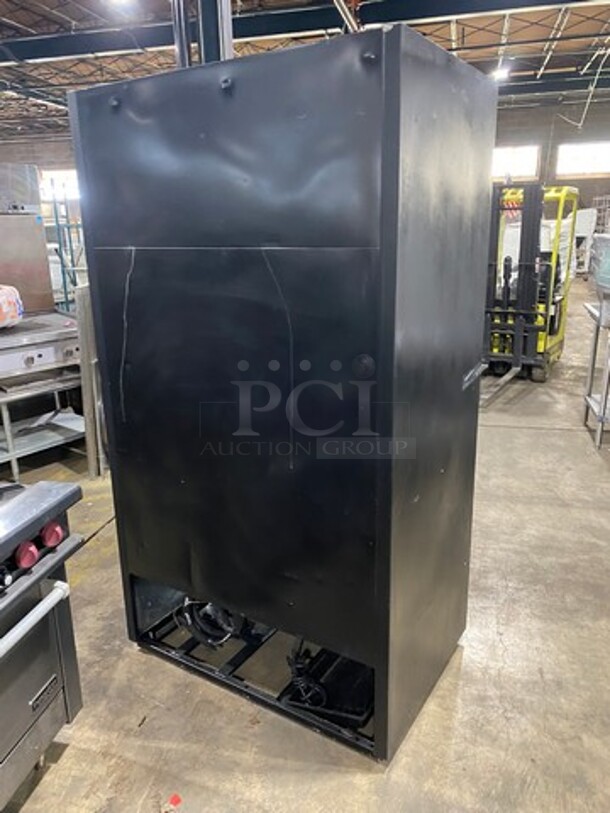 True Commercial 2 Door Reach In Cooler Merchandiser! With View Through Doors! Poly Coated Racks! Model: GDM37LD SN: 7856932 115V 60HZ 1 Phase - Image 3 of 8