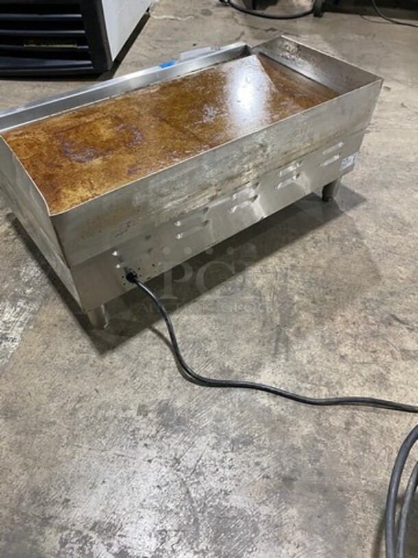 Avantco Commercial Countertop Electric Powered 30" Flat Top Griddle! With Back & Side Splashes! All Stainless Steel! On Legs! Model: 177EG30N! 208/240V! - Image 3 of 8