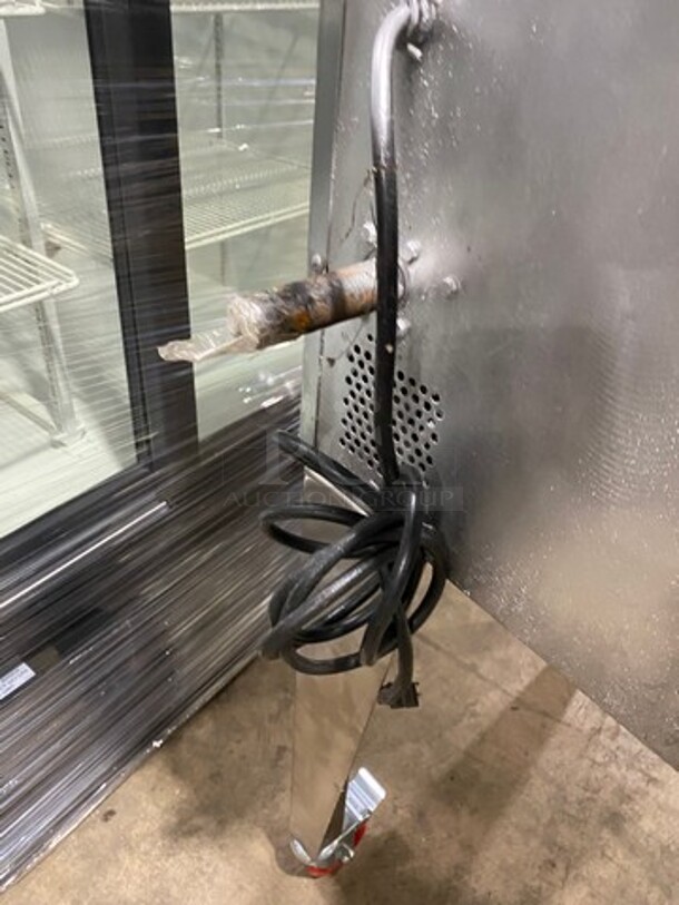 Vulcan Commercial Gas Powered Single Deck Convection Oven! With View Through Doors! Metal Oven Racks! All Stainless Steel! On Casters! Model: VC4GD11D1 SN: 541075607 - Image 9 of 9