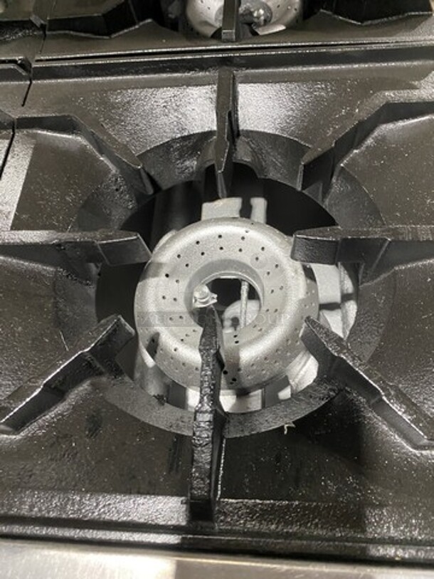 FAB! American Range Natural Gas Powered 4 Burner Range With Full Size Oven Underneath! With 24 Inch Salamander! On Commercial Casters! Working When Removed!  - Image 6 of 9