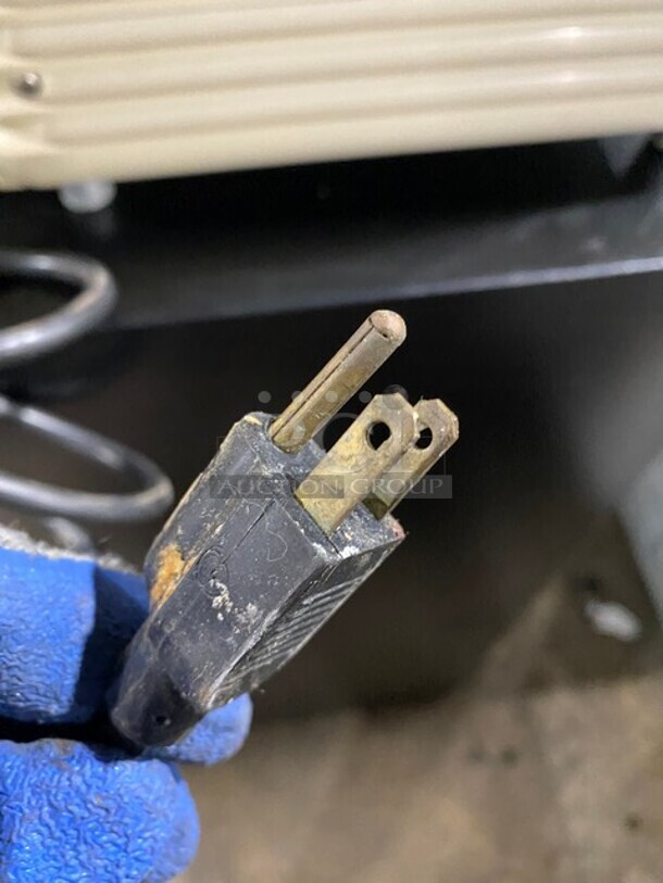 Crathco Commercial Countertop Dual Hopper Beverage Dispenser! With Poly Drip Tray! Clear Poly Jugs! Stainless Steel Body! Model: D254 SN: C000732 115V - Image 8 of 9