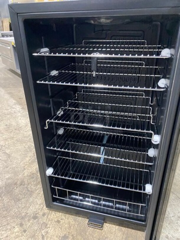 NEW! OUT OF THE BOX! SCRATCH-N-DENT! Whynter Commercial Single Door Reach In Cooler Merchandiser! With View Through Door! With Poly Coated Racks! 121 Can Capacity! Model: BR1211DS - Image 5 of 7