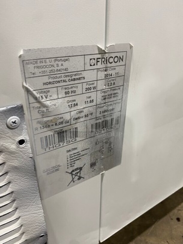 LATE MODEL! 2014 Fricon Commercial Reach Down Chest Freezer Merchandiser! With 2 Top Sliding Doors! With Sneeze Guard! On Casters! Model: THG7SG SN: 021080 115V 60HZ 1 Phase - Image 8 of 9