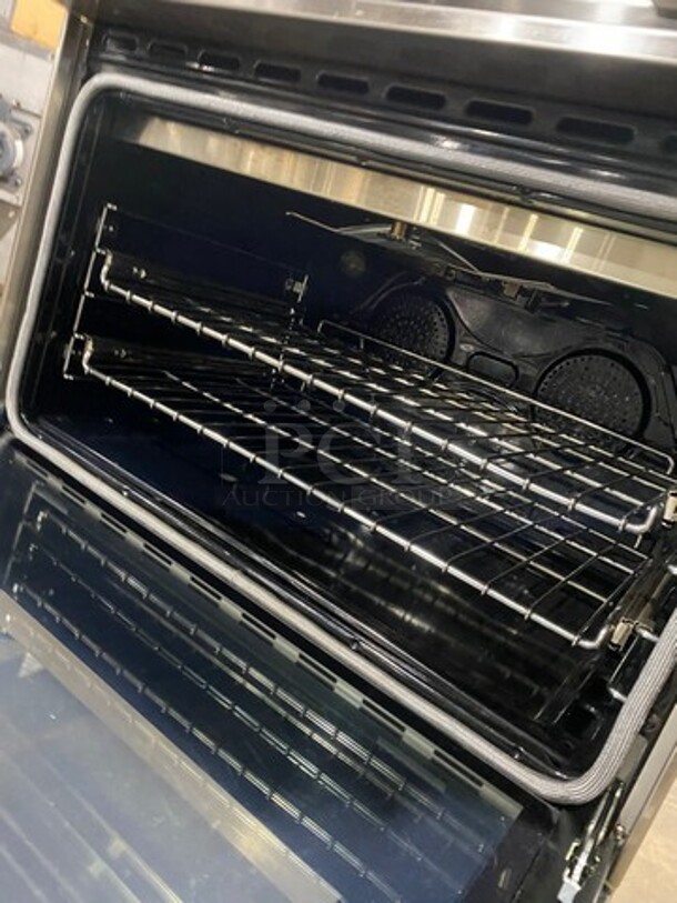  2020 Zline Gas Powered 4 Burner Stove! With Oven Underneath! Stainless Steel! On Legs! MODEL RG30 SN:20062976049 120V - Image 6 of 9