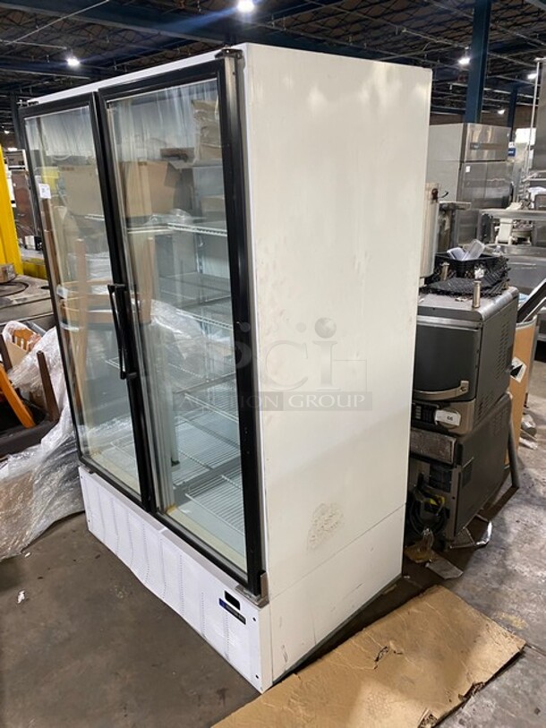 MASTER-BILT Metal Commercial 2 Door Reach In Freezer Merchandizer! MODEL:BLG-48HD SN:LV486729! - Image 2 of 8