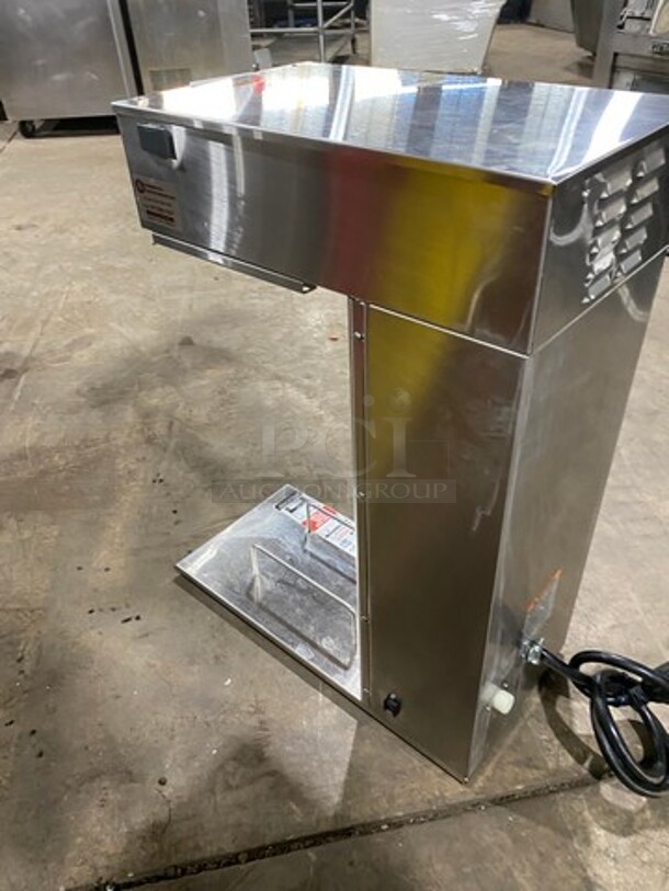 Bunn Commercial Countertop Iced Tea Brewing Machine! Stainless Steel Body! Model: IC3DBC SN: IC000153454 120/208V 60HZ 1 Phase - Image 4 of 9