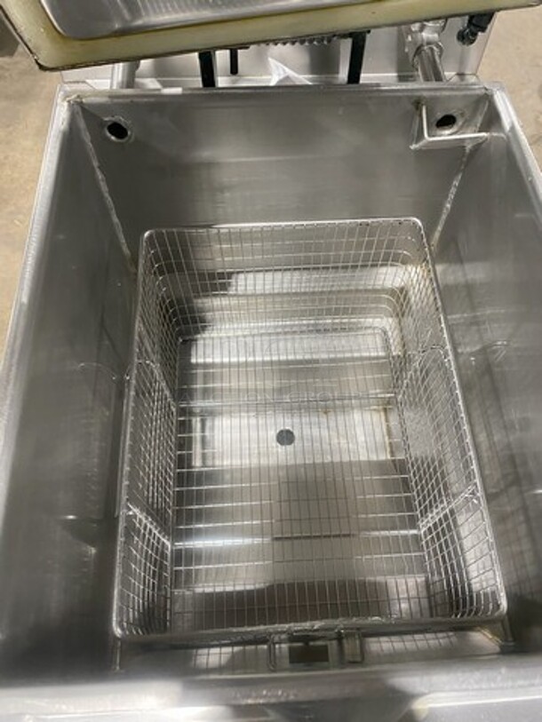 Sweet! 2017 All Stainless Steel LP Powered Pressure Fryer Deep Fat Fryer! Model YXY-25! With Basket & Oil Filter! On Casters!  - Image 5 of 10