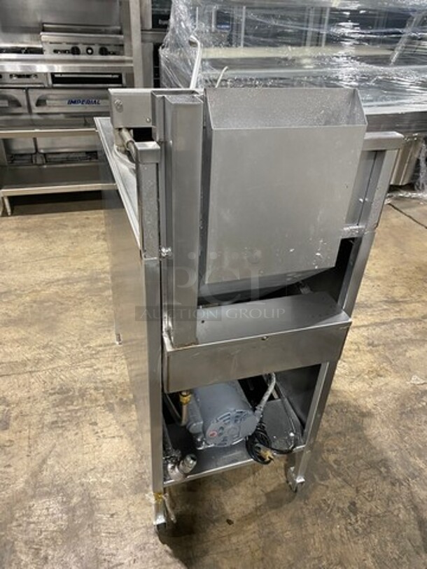 Commercial Natural Gas Powered Pressure Fryer! All Stainless Steel! On Legs! Model: 1800 SN: B1991 - Image 3 of 9