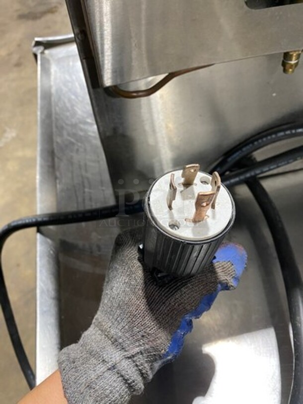 Bunn Commercial Countertop Dual Coffee Maker! With Hot Water Line! Stainless Steel! - Image 8 of 10