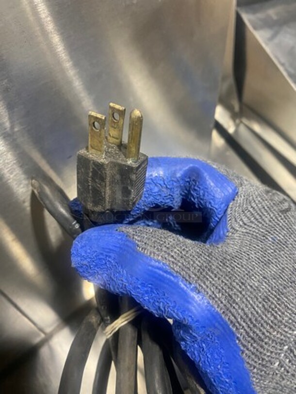 Bloomfield Commercial Countertop Coffee Brewing Machine! With 3 Coffee Pot Warming Stations! All Stainless Steel! - Image 5 of 8