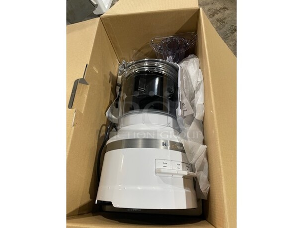 Brand New! KitchenAid® 13-Cup Food Processor! Snap-and-go! 3.1 Liters! With Attachments! - Image 8 of 10